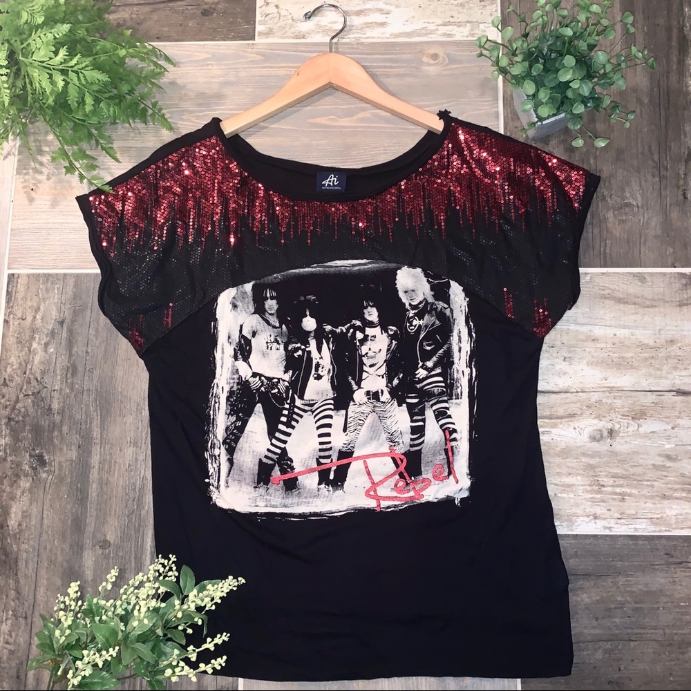 🌸Authentic Icon/American Idol Inspired Top